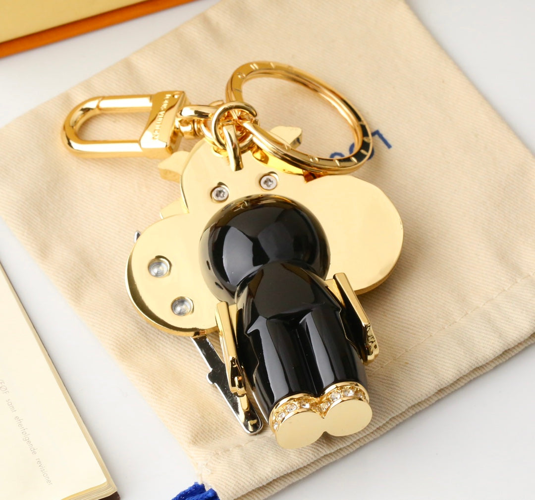 14E66ADE Stylish key closure