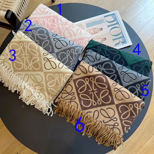 185ZA44WDE Stylish Winter Scarves