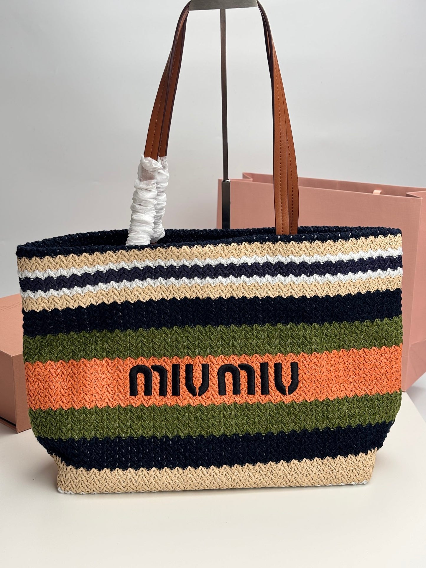 1XA78BDE Stylish Woven Bag