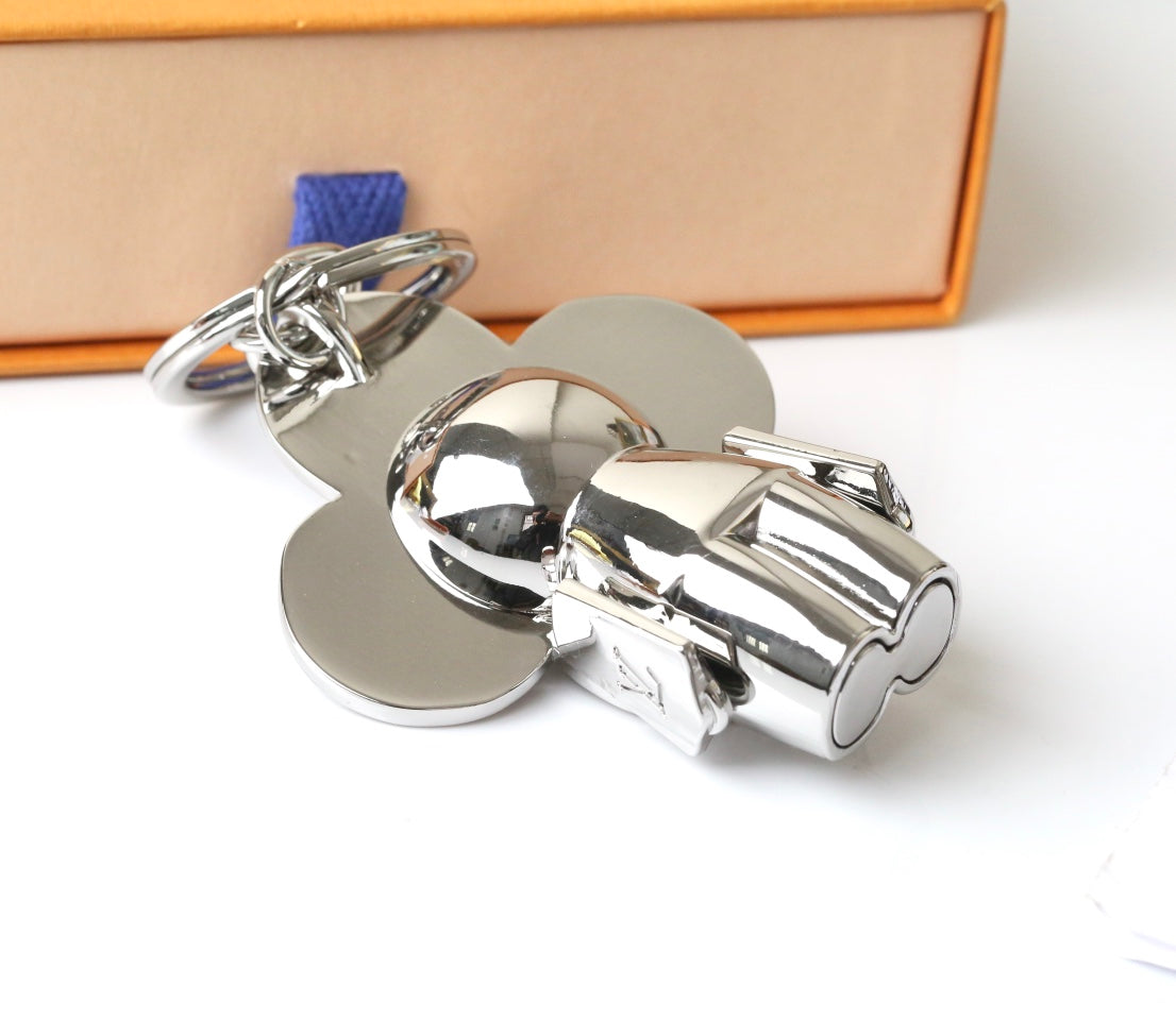 14E67ADE Stylish key closure