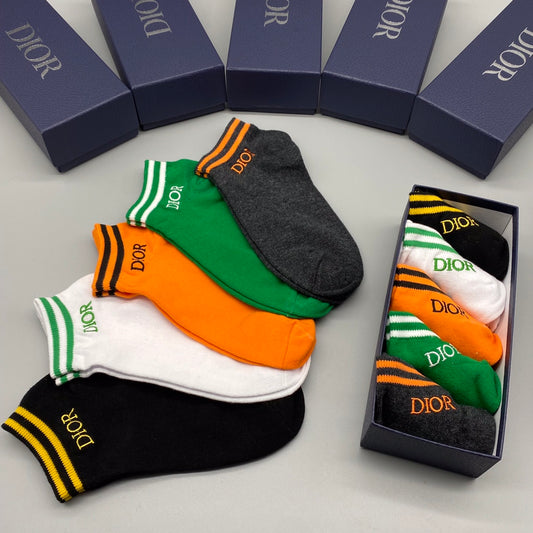 235QB63SDE Stylish socks(5 pairs )