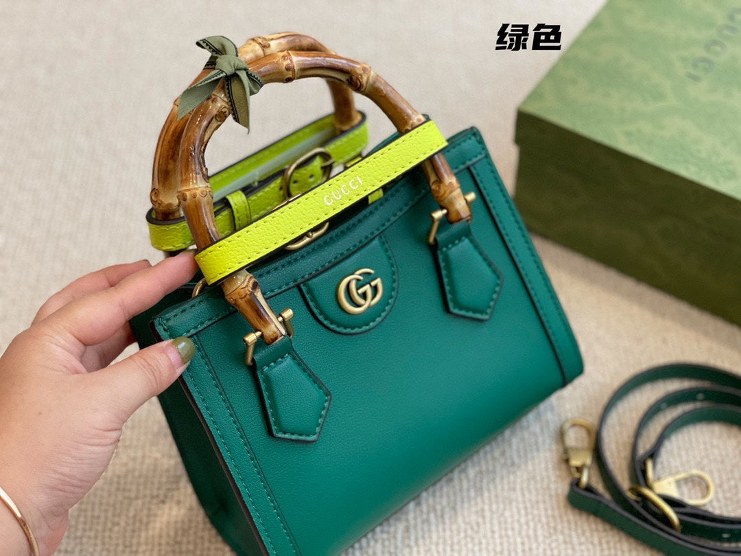 1XB118BDE Stylish leather bag 