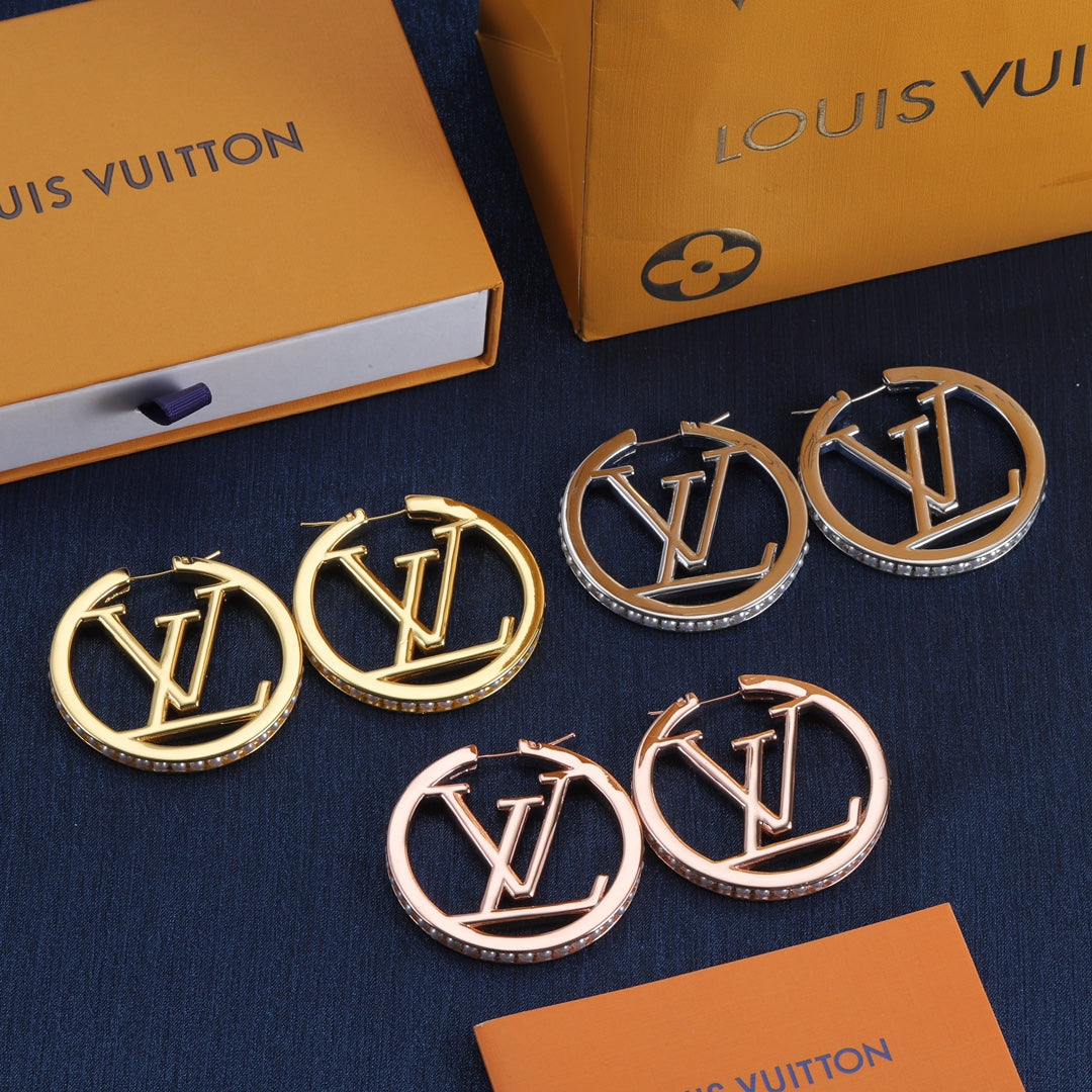 14E238EDE Stylish Earrings