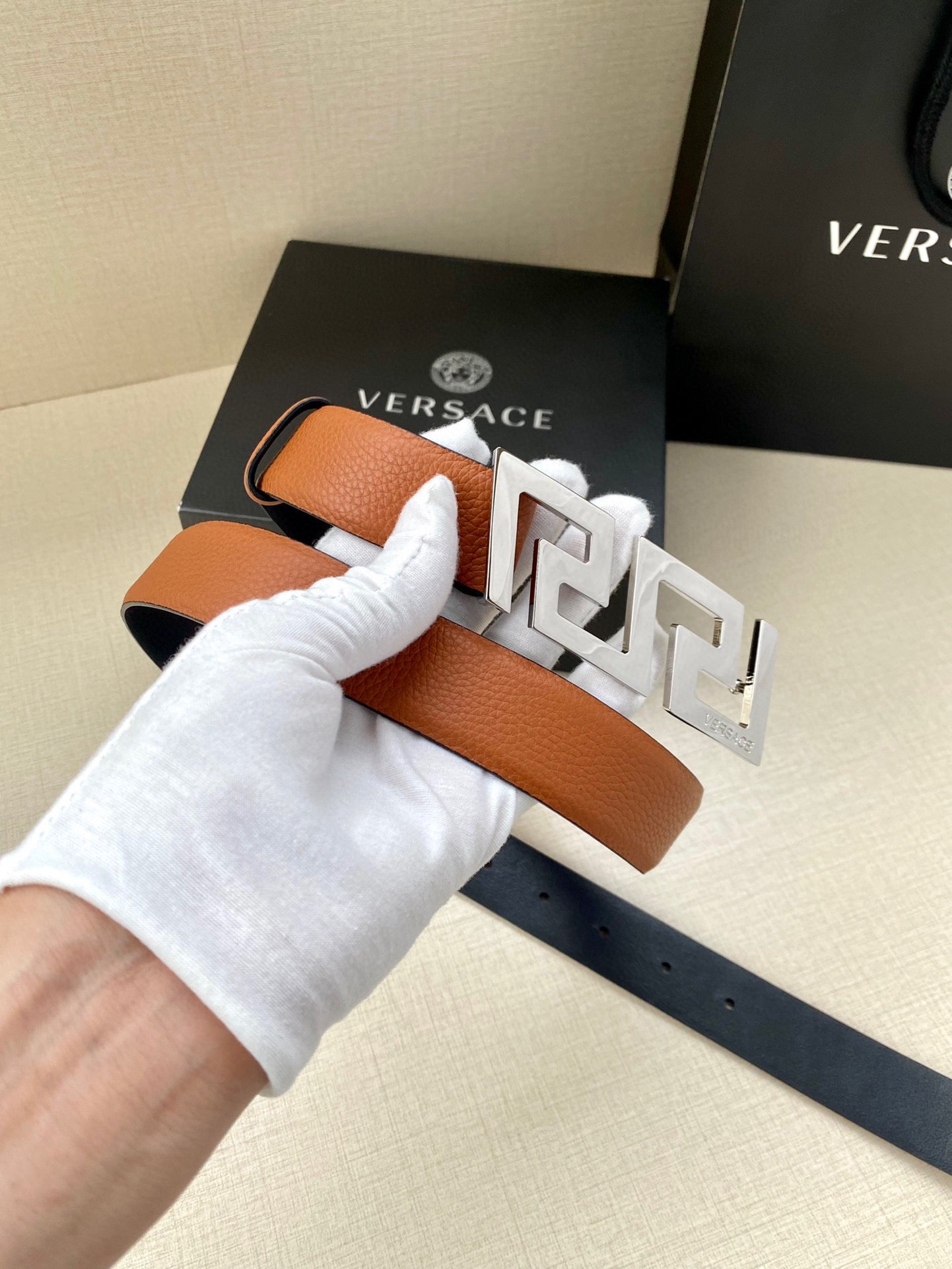 1WV166PDE Stylish  High quality belt With full package