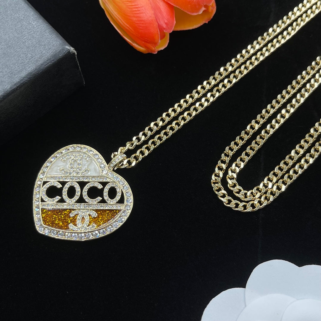 14C922XDE Stylish Necklaces