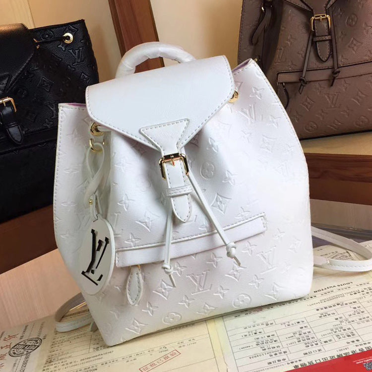 1E065BDE Stylish leather bag 