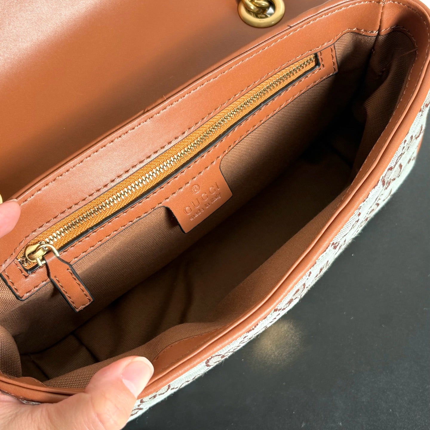 2WB30BDE Stylish bag