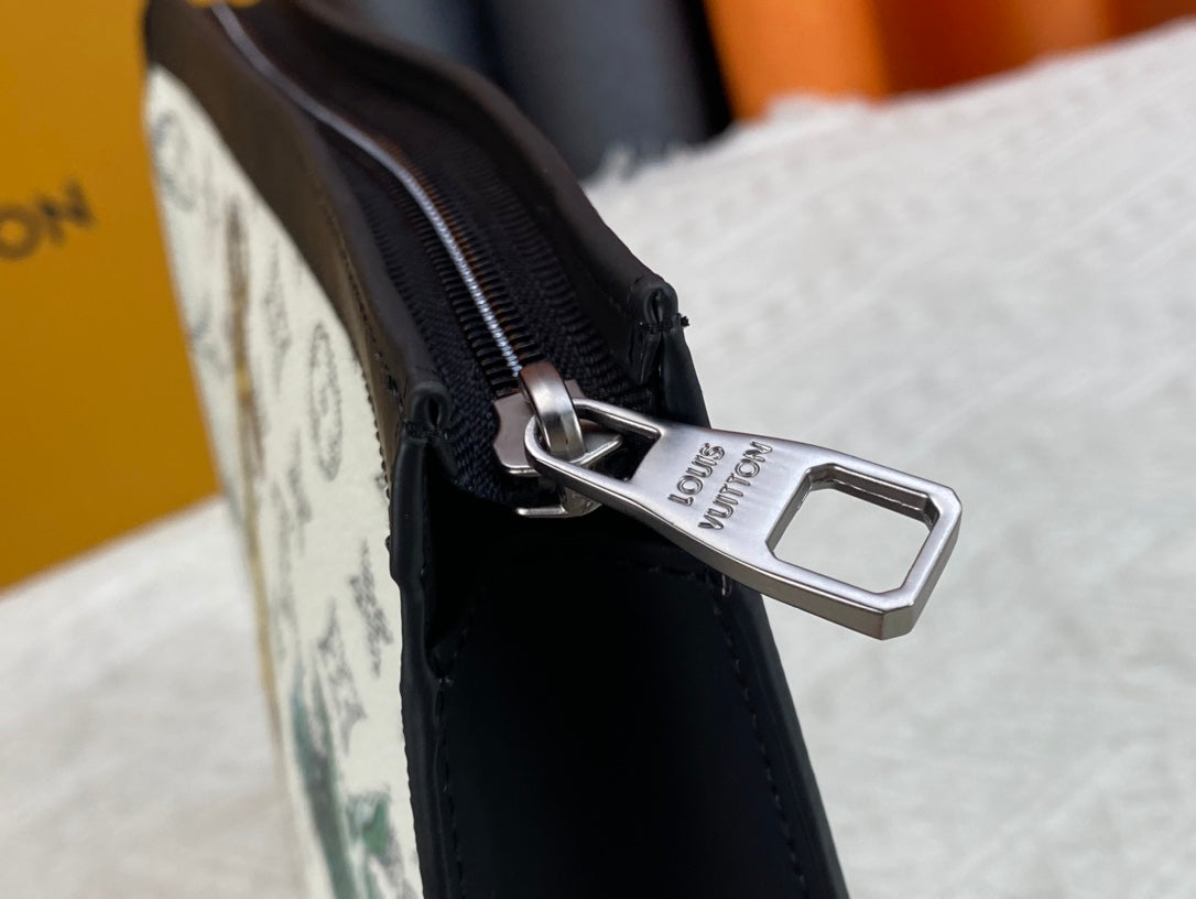 1XE386BDE Stylish leather bag
