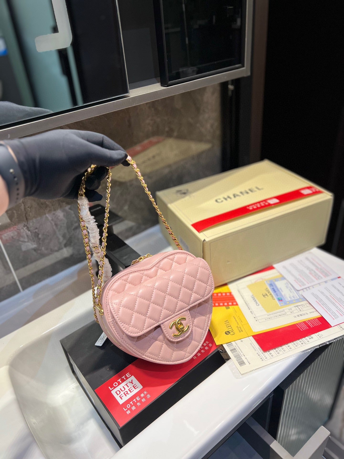 6XC195BDE Stylish leather bag 