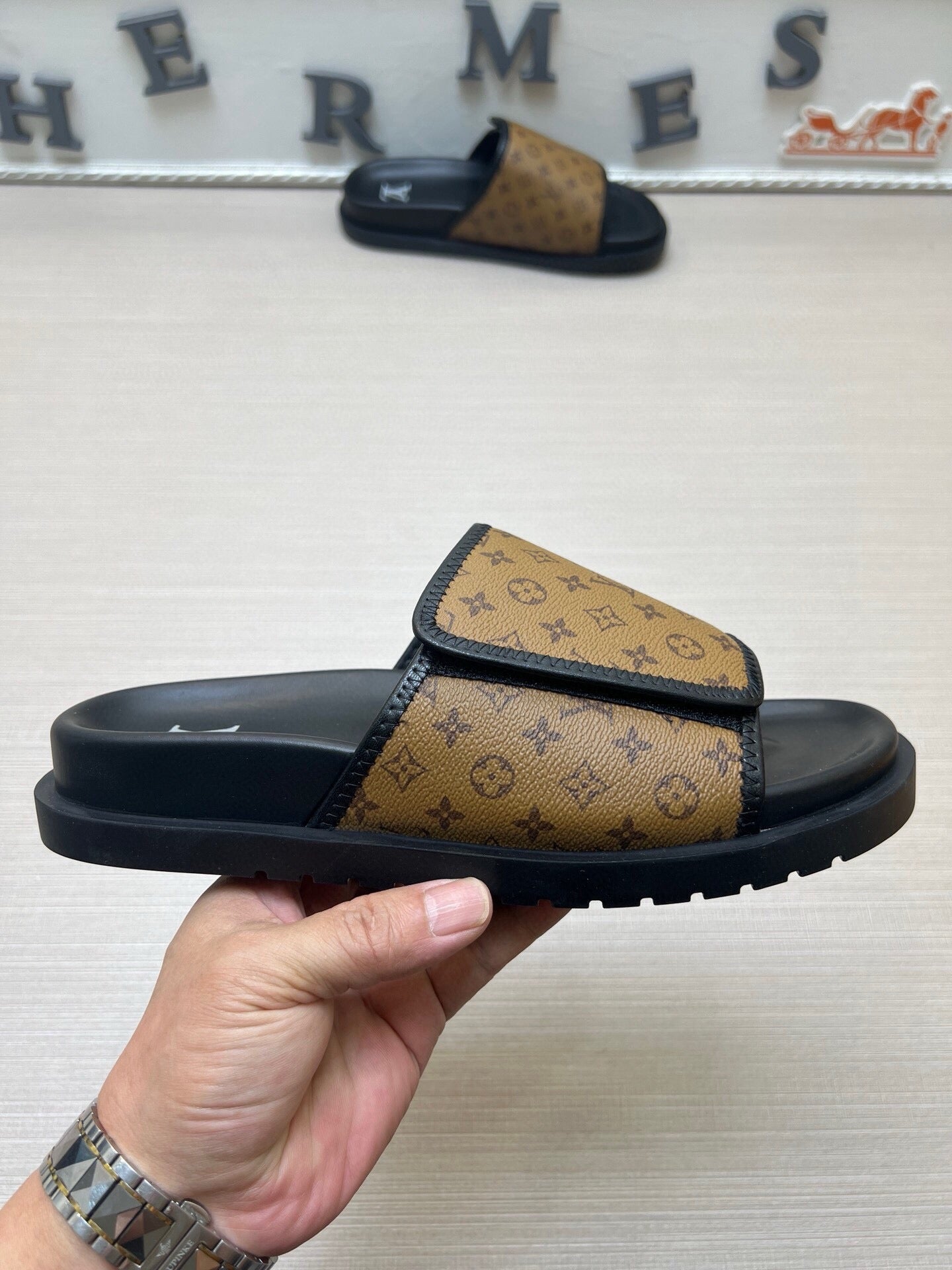 5WE246ZDE Stylish Slippers