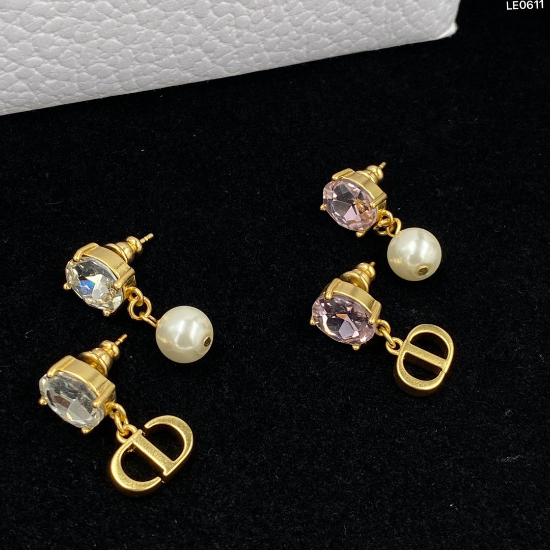 1YD113EDE Stylish Earrings