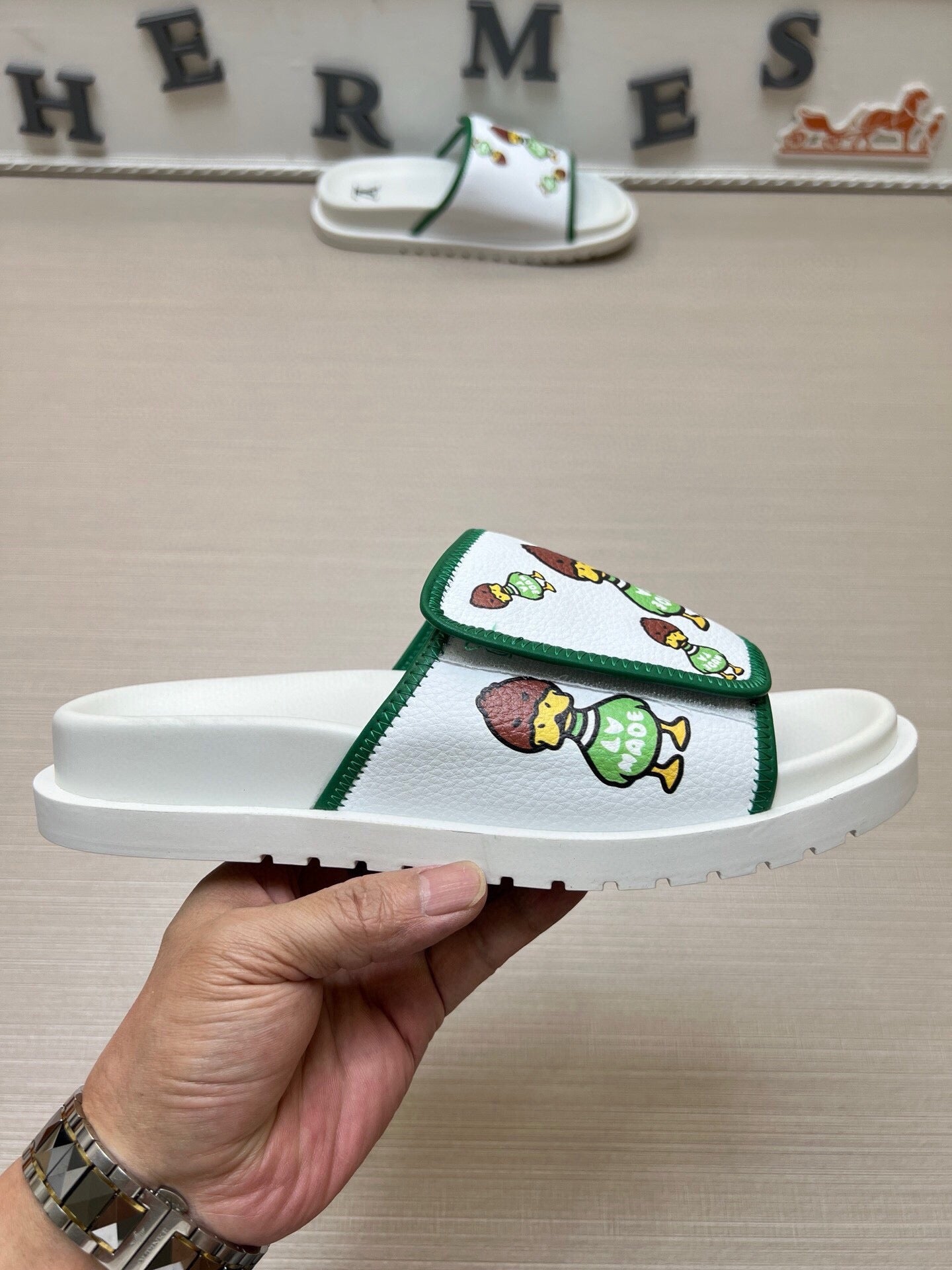 5WE248ZDE Stylish Slippers