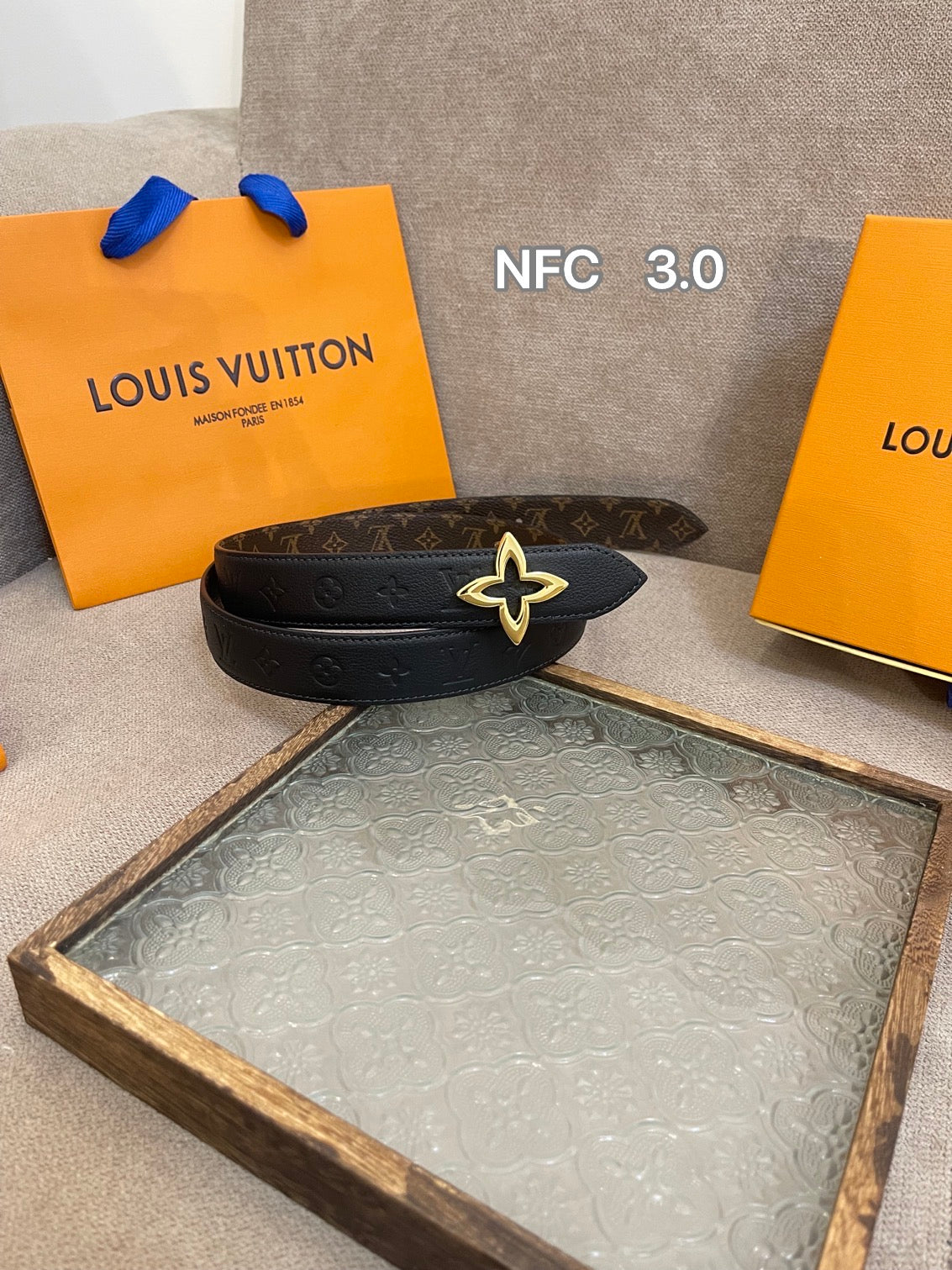 255RE11PDE Stylish  High quality belt With full package