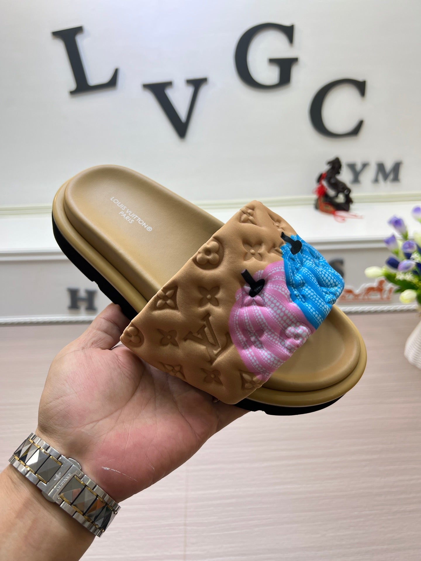 5YE154ZDE Stylish Slippers