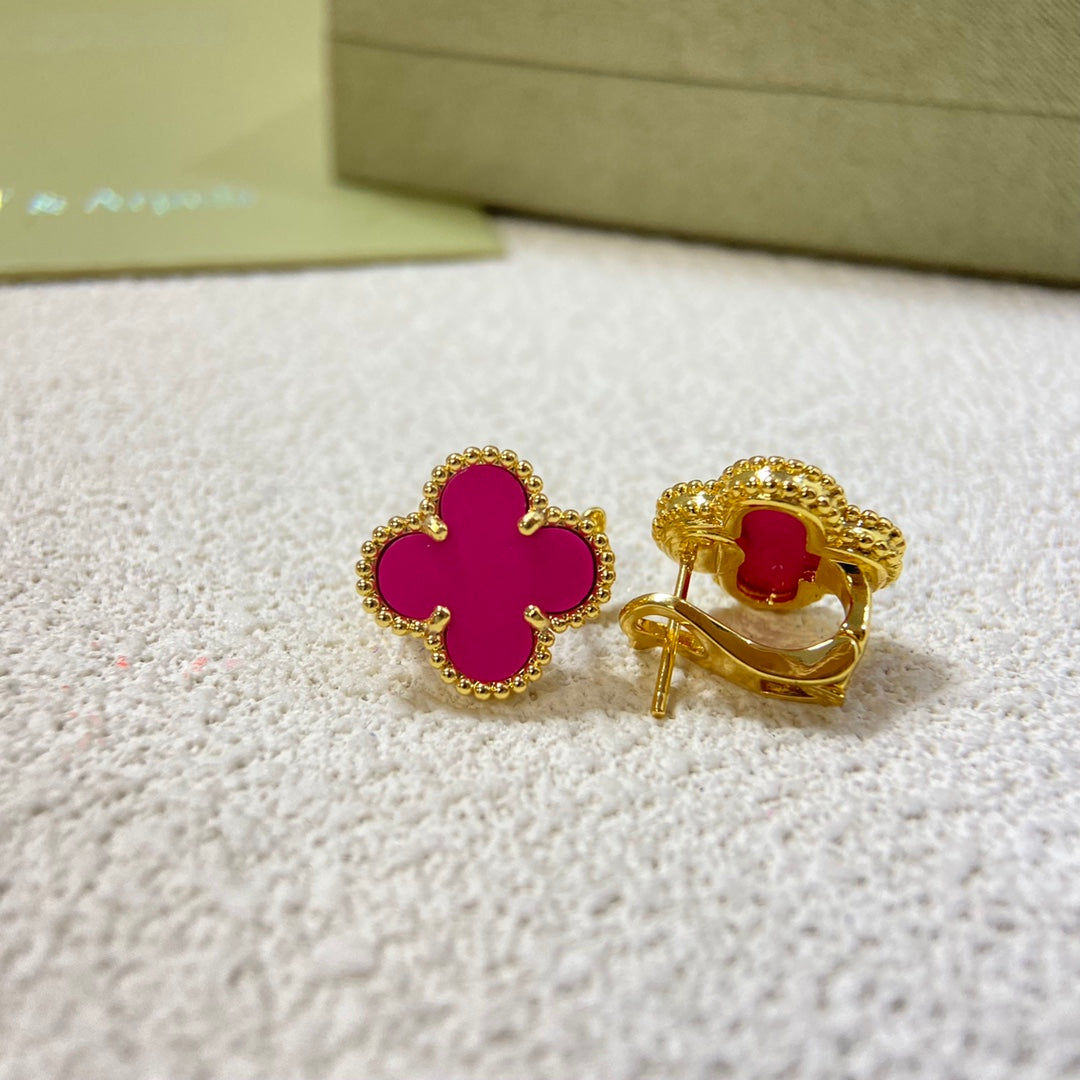 575RVA1EDE Stylish Earrings