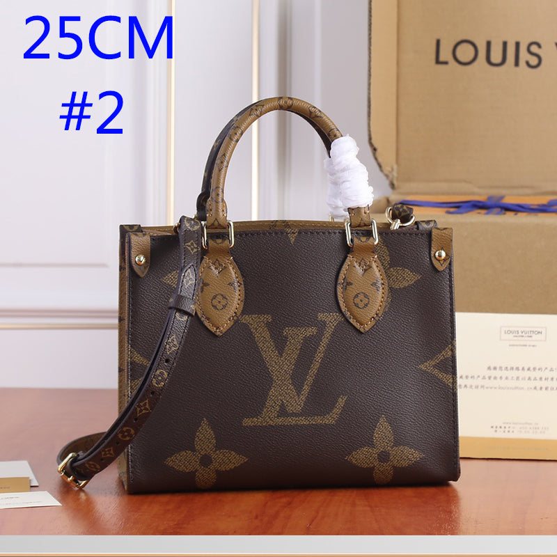 1XE65BDE Stylish leather bag 