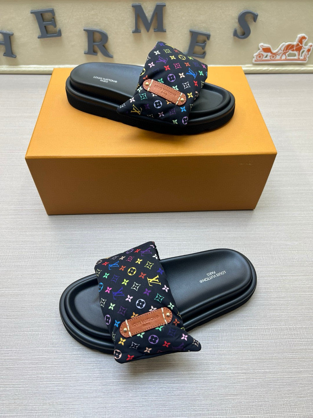 5QE6ZDE Stylish Slippers