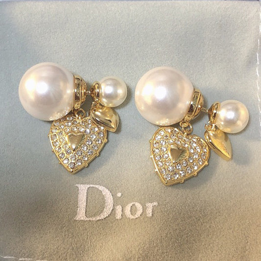 1YD296EDE Stylish Earrings