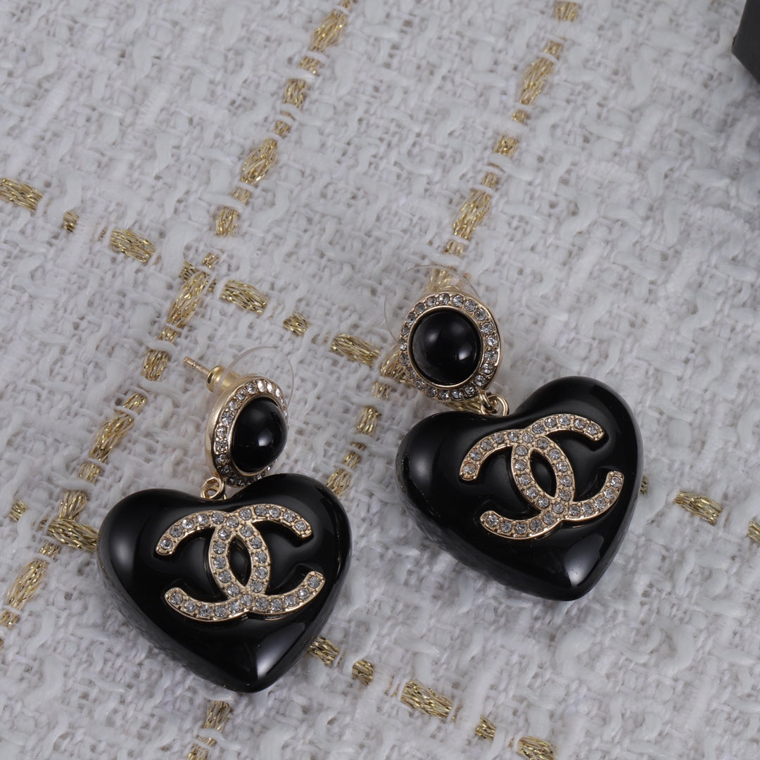 14C292EDE Stylish Earrings