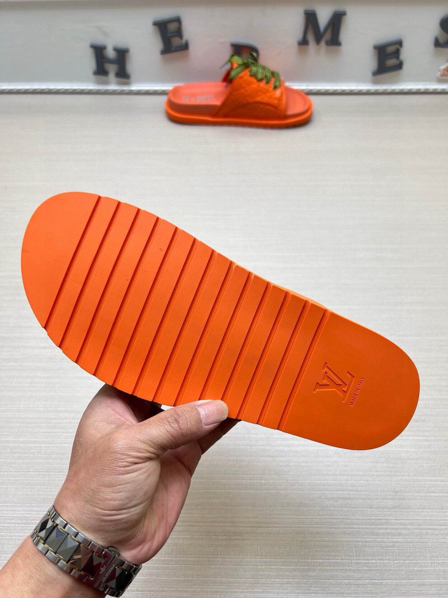 5WB242ZDE Stylish Slippers