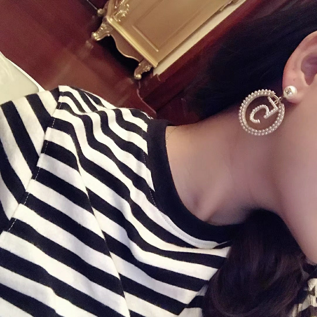 14C298EDE Stylish Earrings