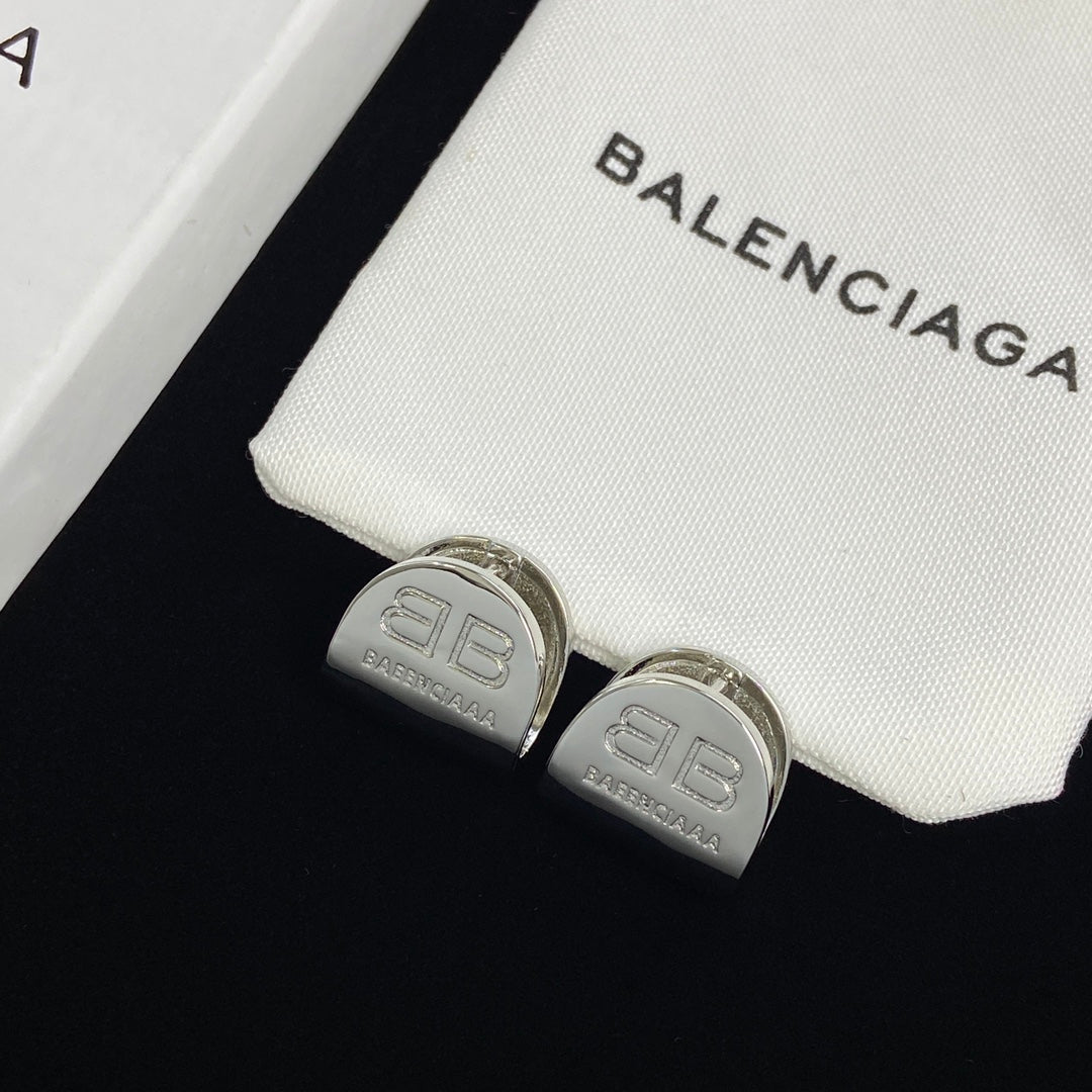 14J144EDE Stylish Earrings