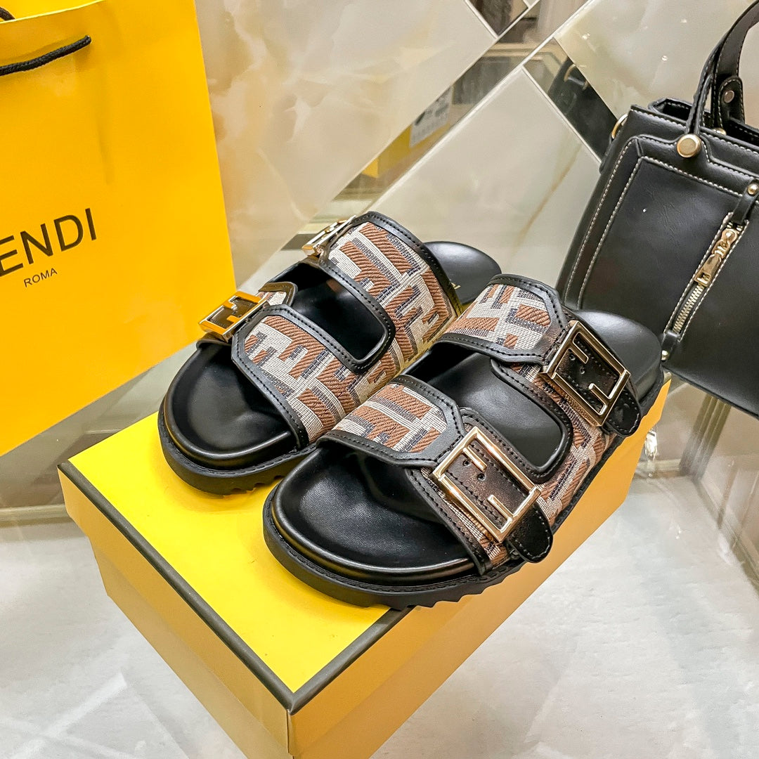 14F69ZDE Stylish slippers