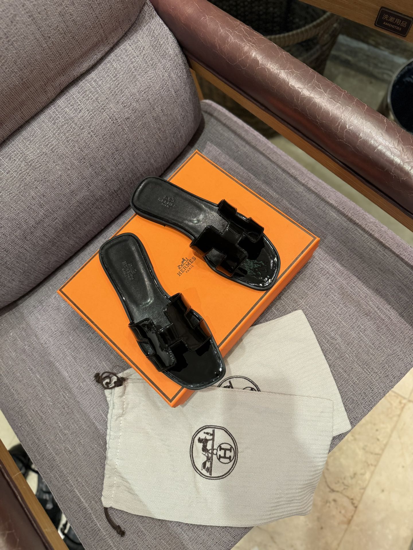 155ZH310ZDE Stylish Slippers