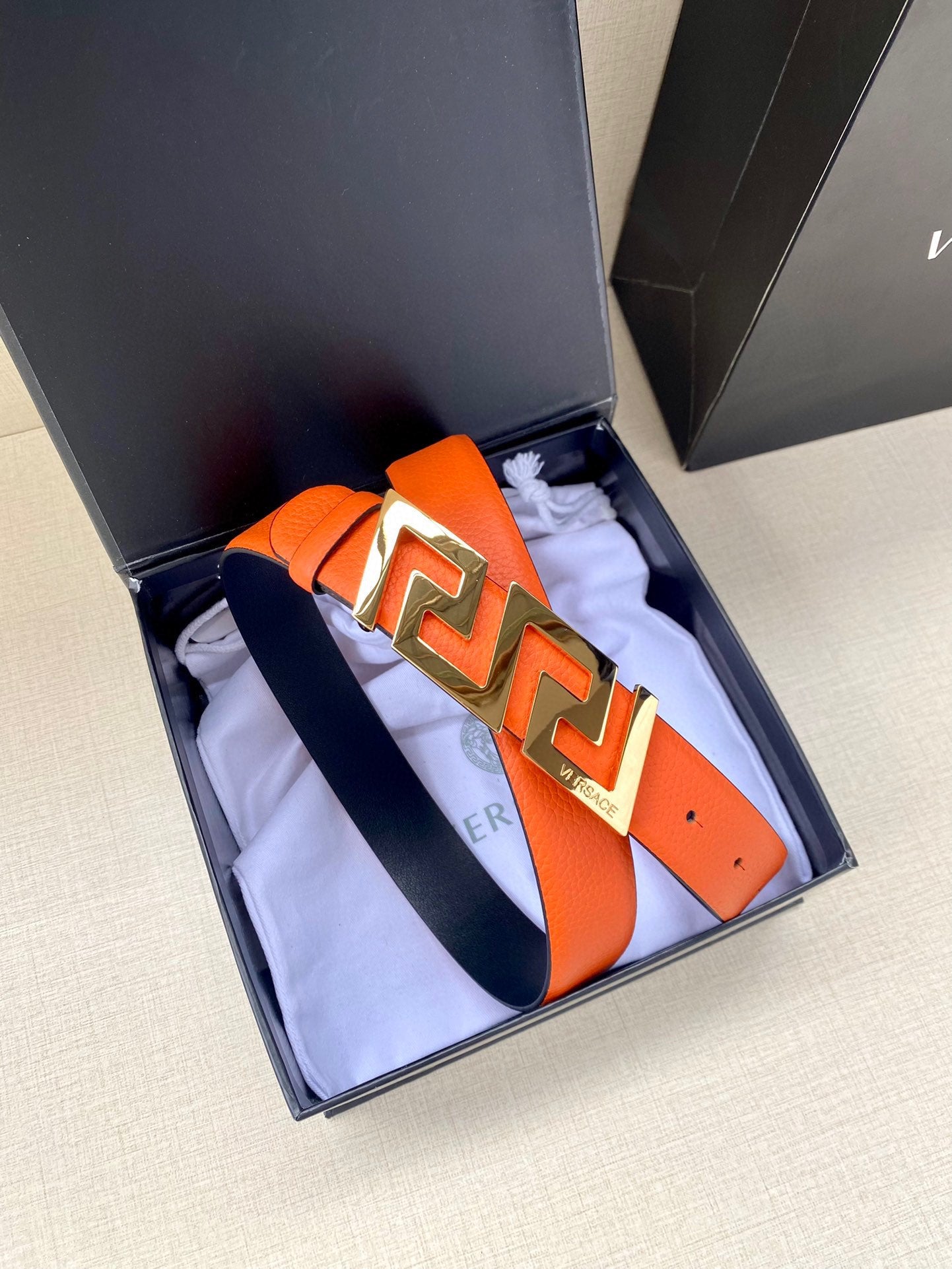 1WV166PDE Stylish  High quality belt With full package