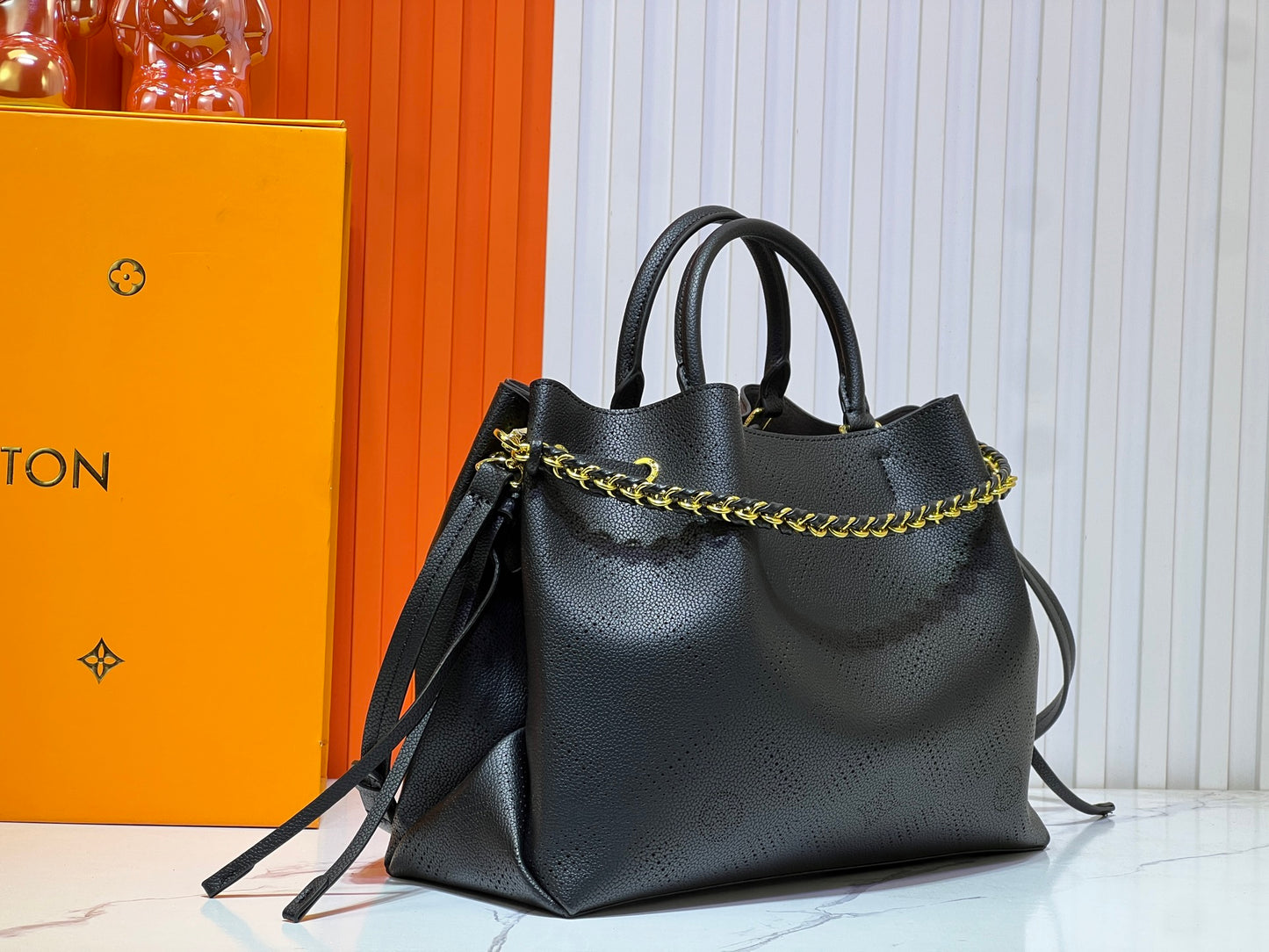 155NE40BDE Stylish leather bag