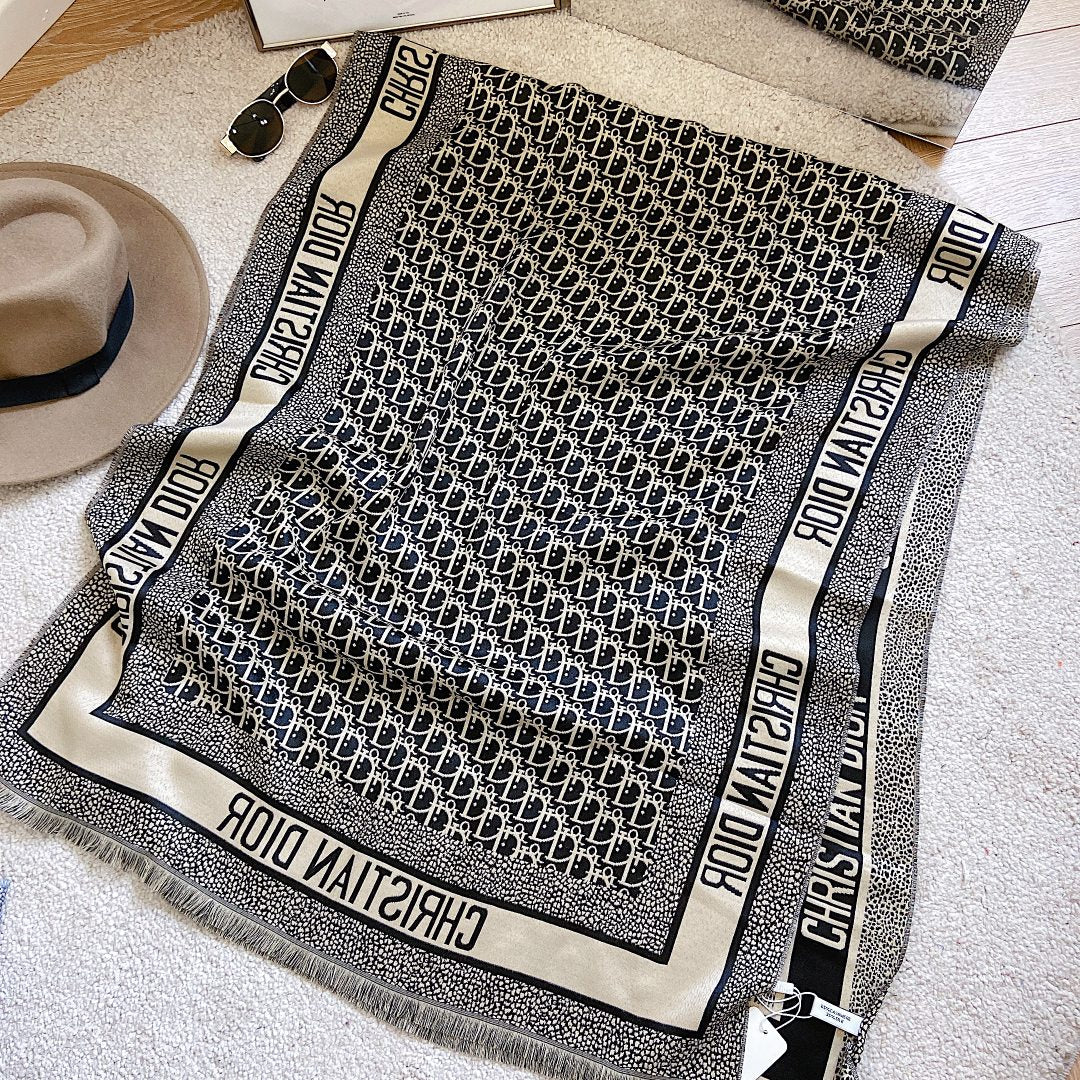 185ZD45WDE Stylish Winter Scarves
