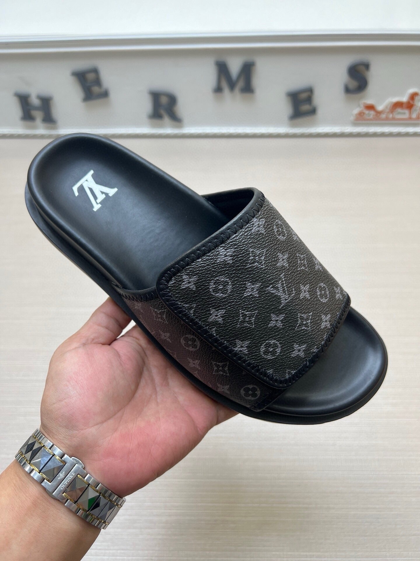 5WE246ZDE Stylish Slippers