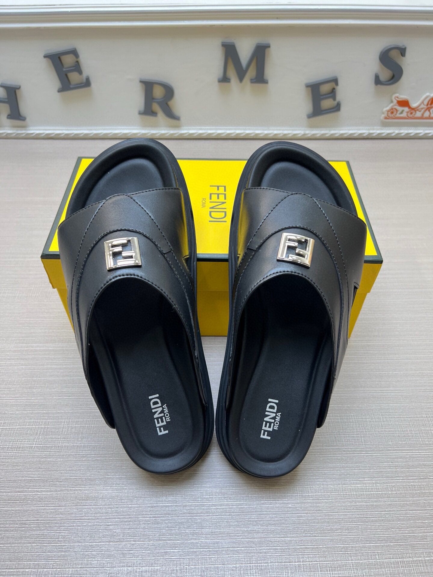 5LF221ZDE Stylish Slippers