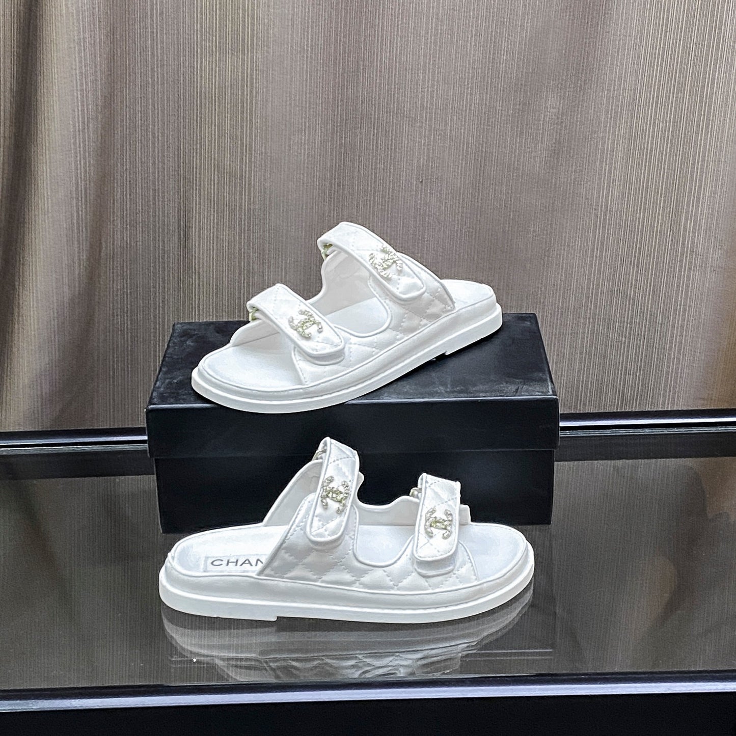 14C75ZDE Stylish Slippers