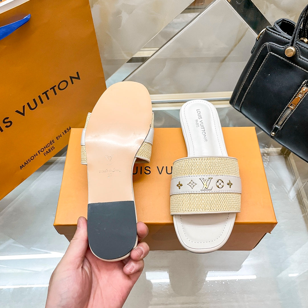 14E96ZDE Stylish Slippers