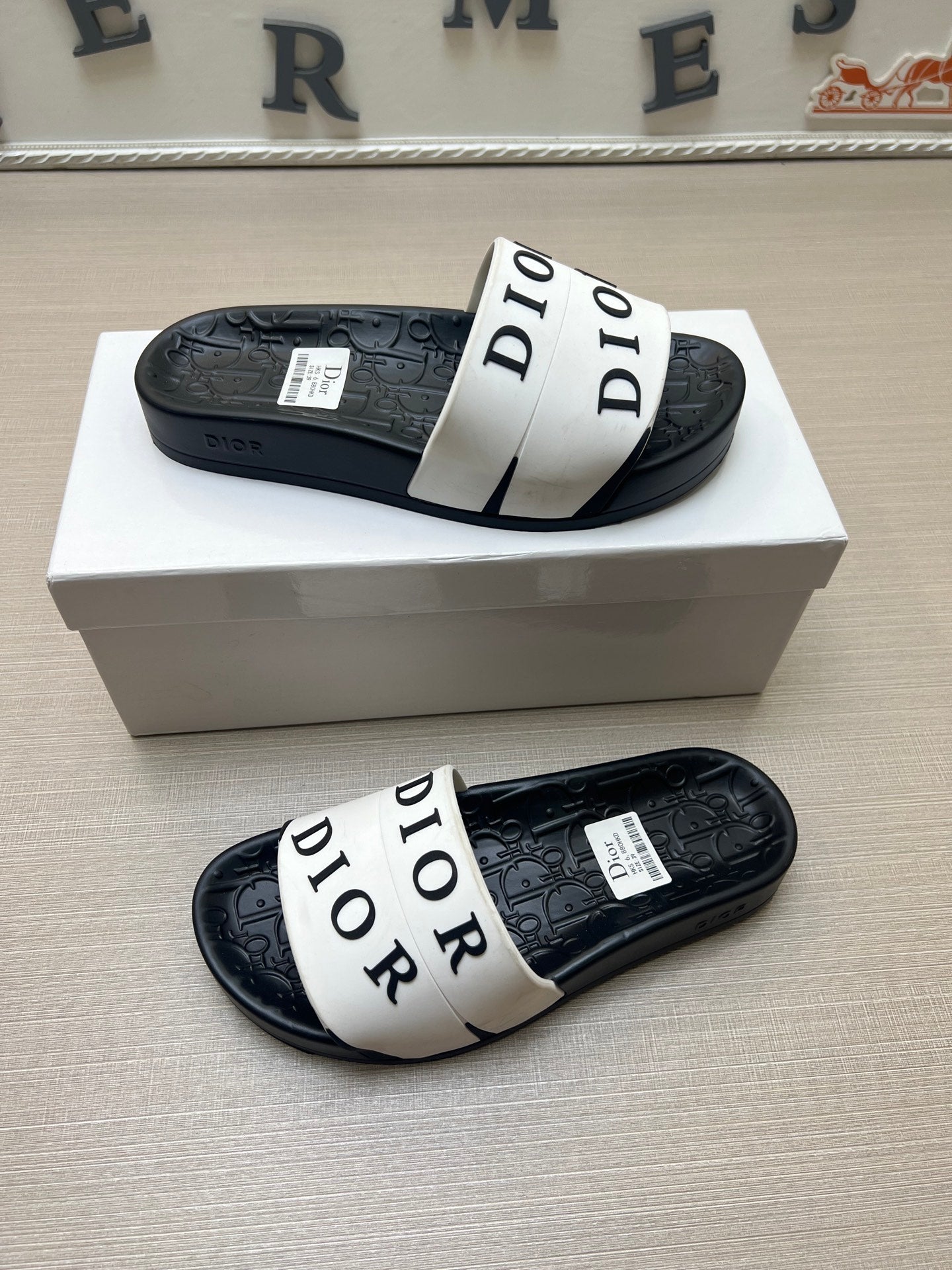 535ZD276ZDE Stylish Slippers