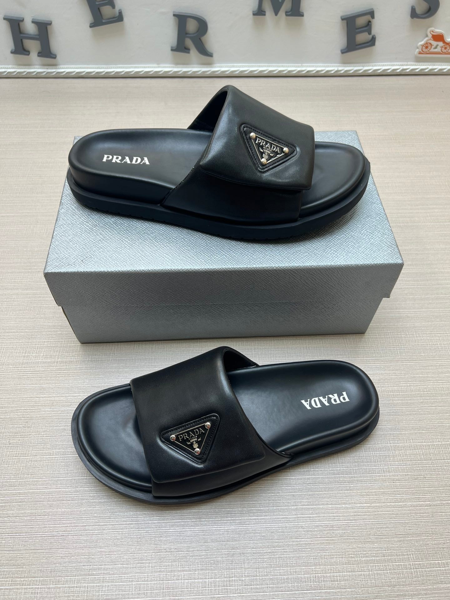 54PD5ZDE Stylish slippers