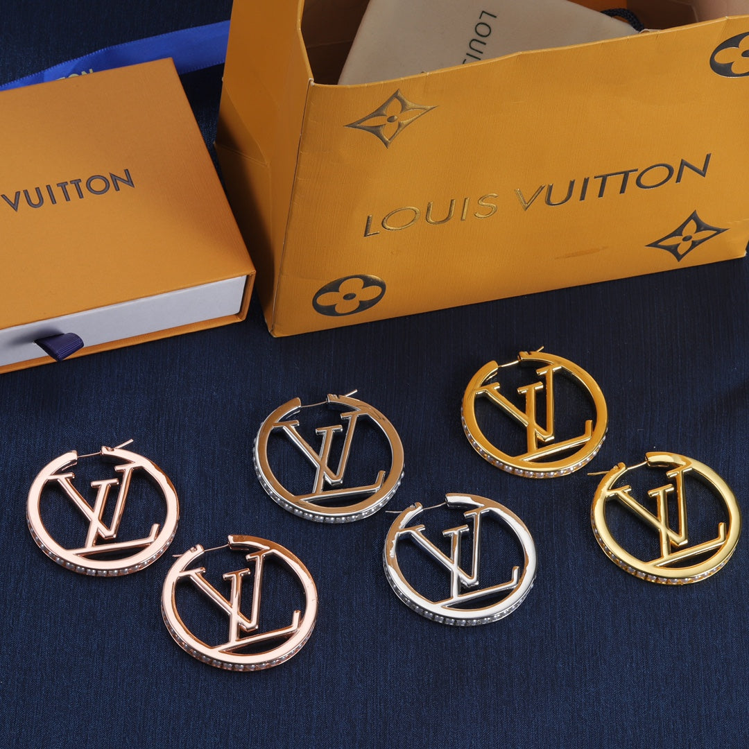 14E238EDE Stylish Earrings