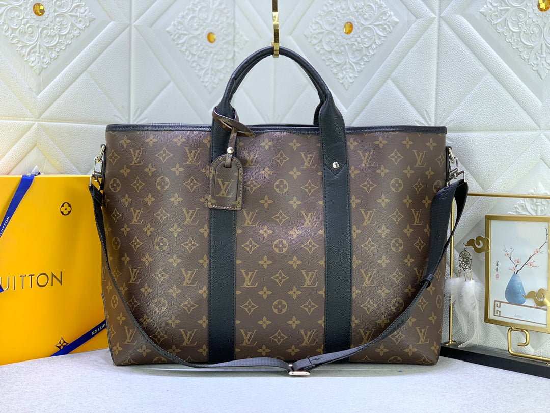 2XE350BDE Stylish leather bag 