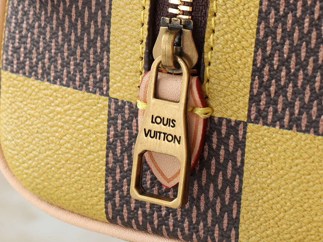 15RE69BDE Stylish leather bag