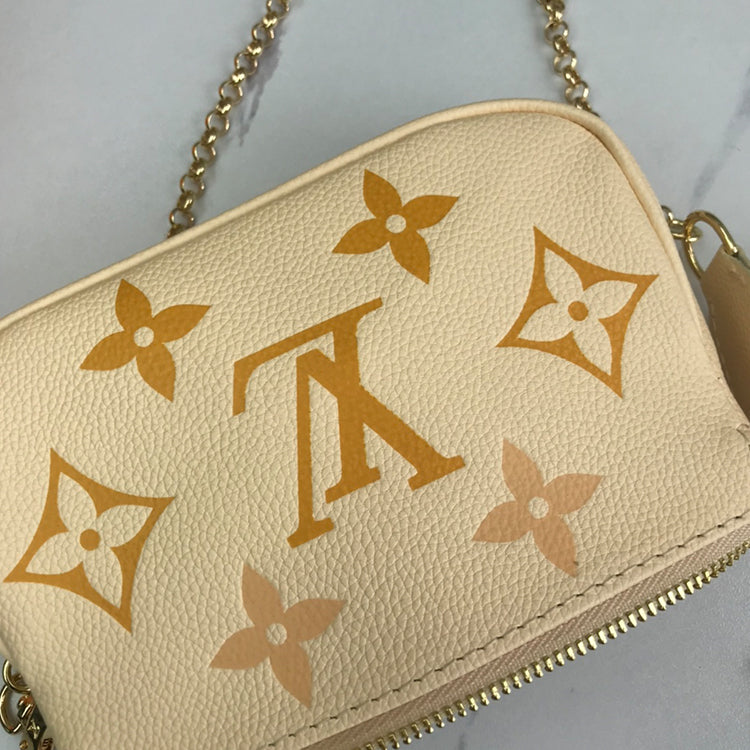 1E043BDE Stylish leather bag 