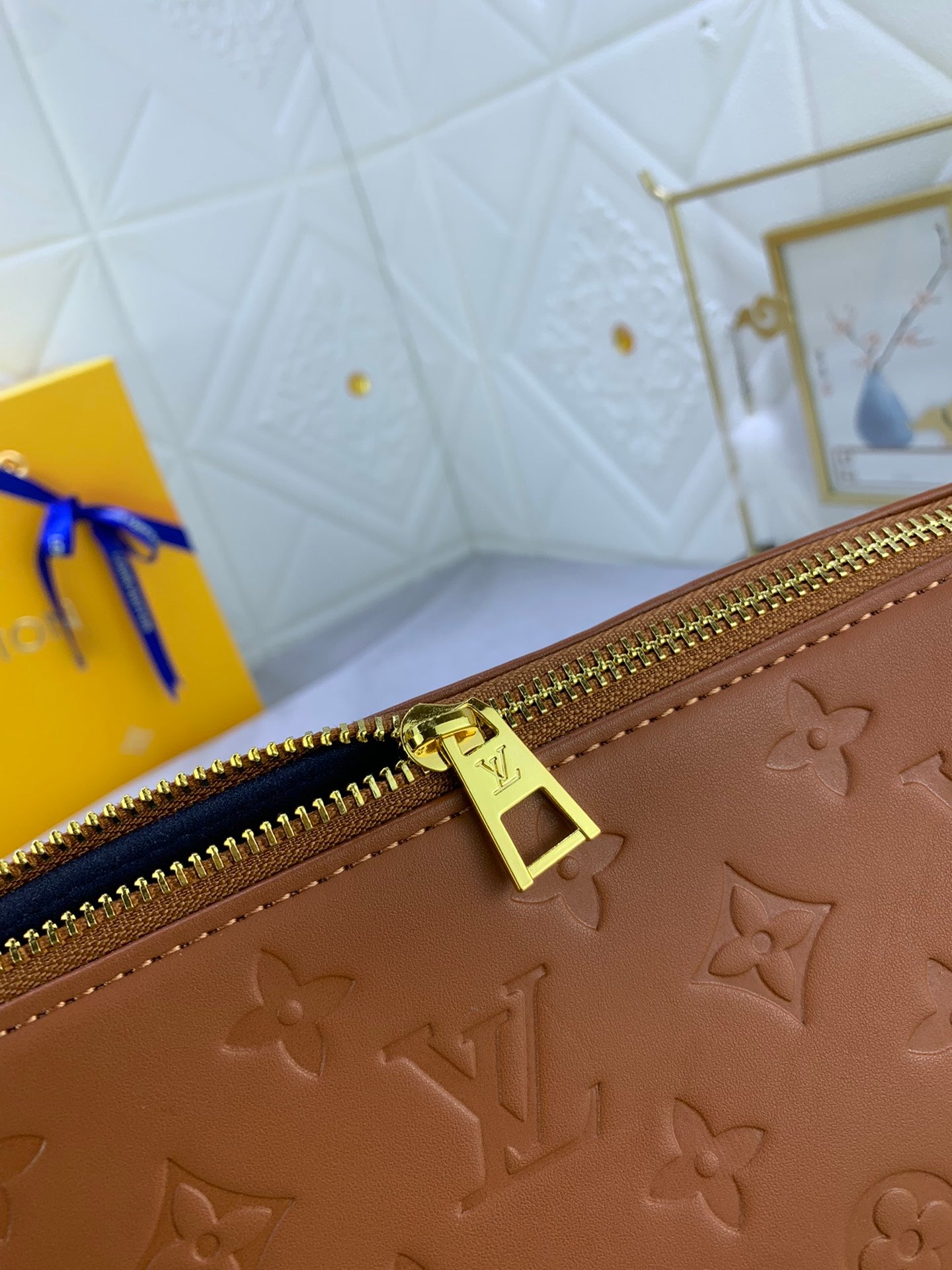 2XE40BDE Stylish leather bag 