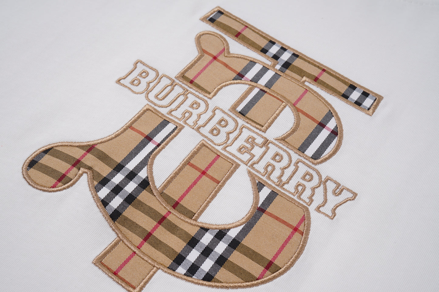 125WR16UDE Stylish T-shirts