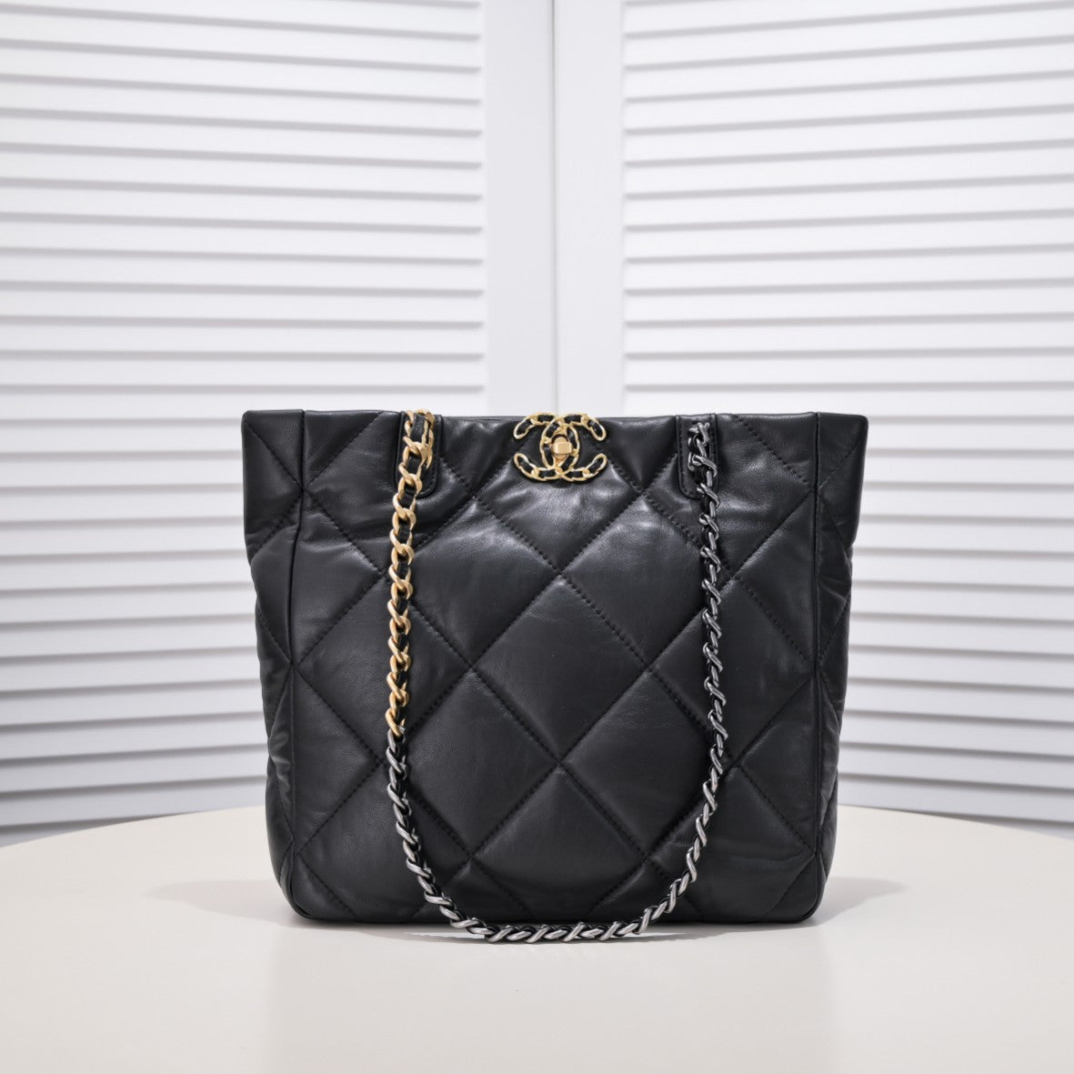 1XC41BDE Stylish leather bag 