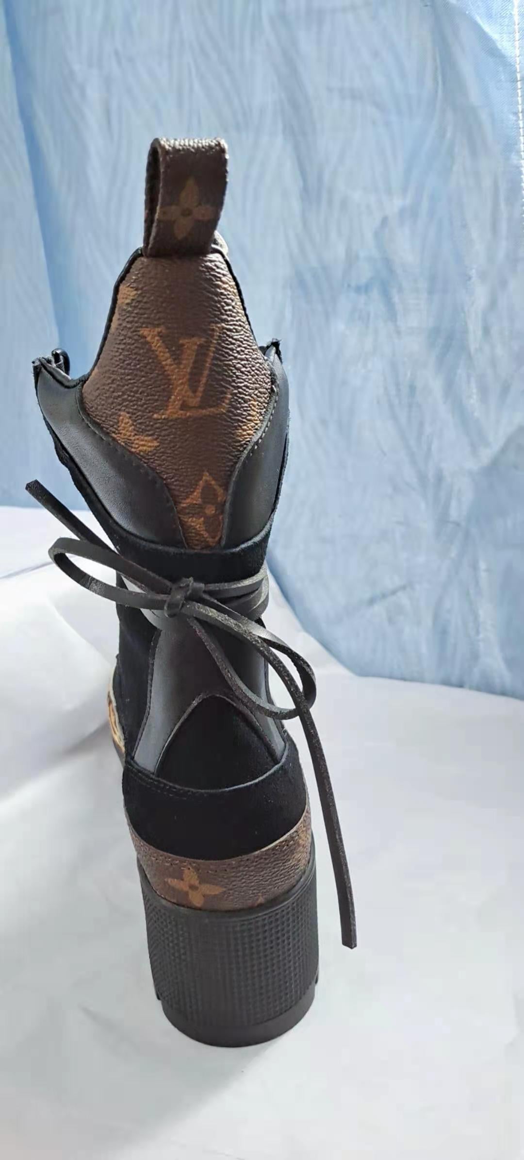 2XB205ZDE Stylish leather boot (top layer leather lining)