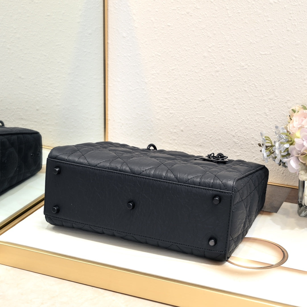 1XD438BDE Stylish leather bag