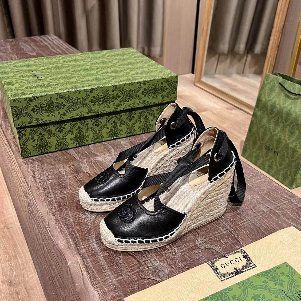 2YB39ZDE Stylish leather High heels