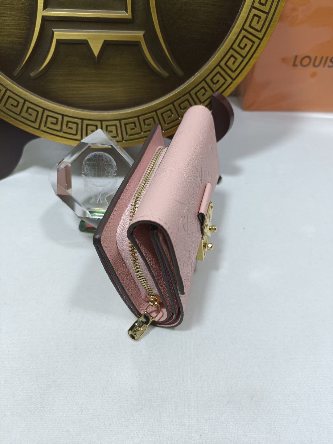 1XB385BDE Stylish leather wallets  ( with boxs)