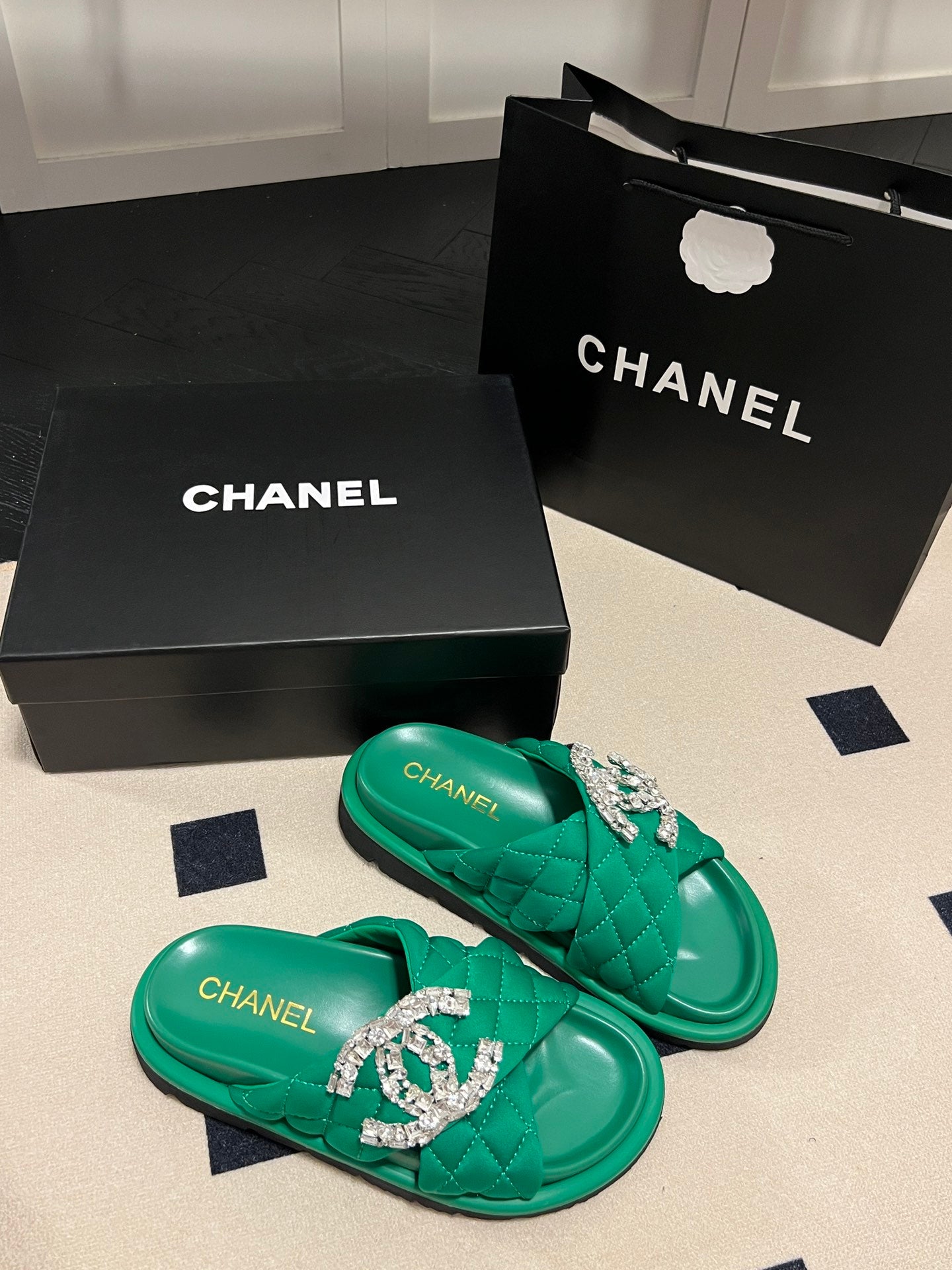 14C94ZDE Stylish Slippers