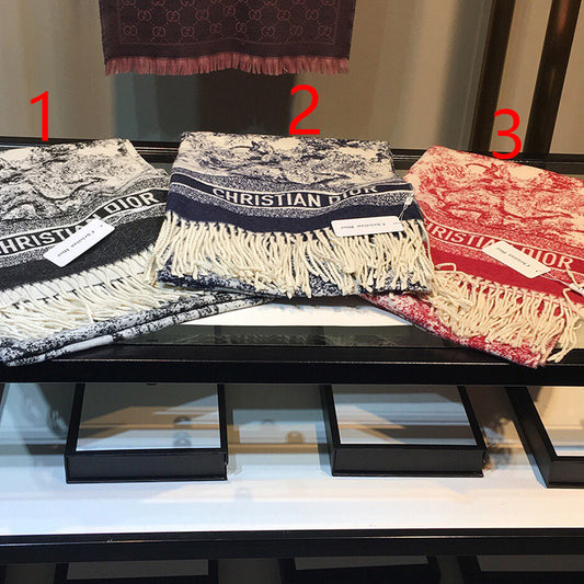 175RD49WDE Stylish Winter Scarves